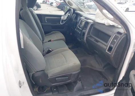 2016 Ram 1500 Tradesman из США, поврежденный, VIN 3C6JR6AT0GG331339